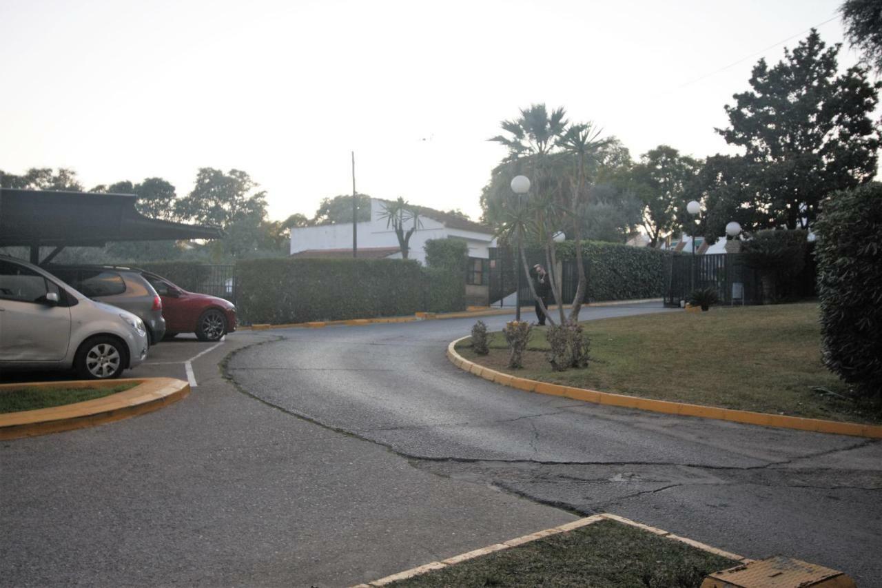 Bonito Apart. Con Parking Y Piscina Mairena del Aljarafe Dış mekan fotoğraf