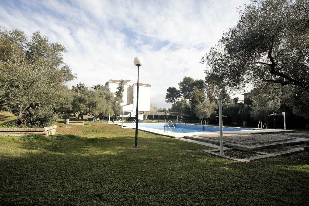 Bonito Apart. Con Parking Y Piscina Mairena del Aljarafe Dış mekan fotoğraf